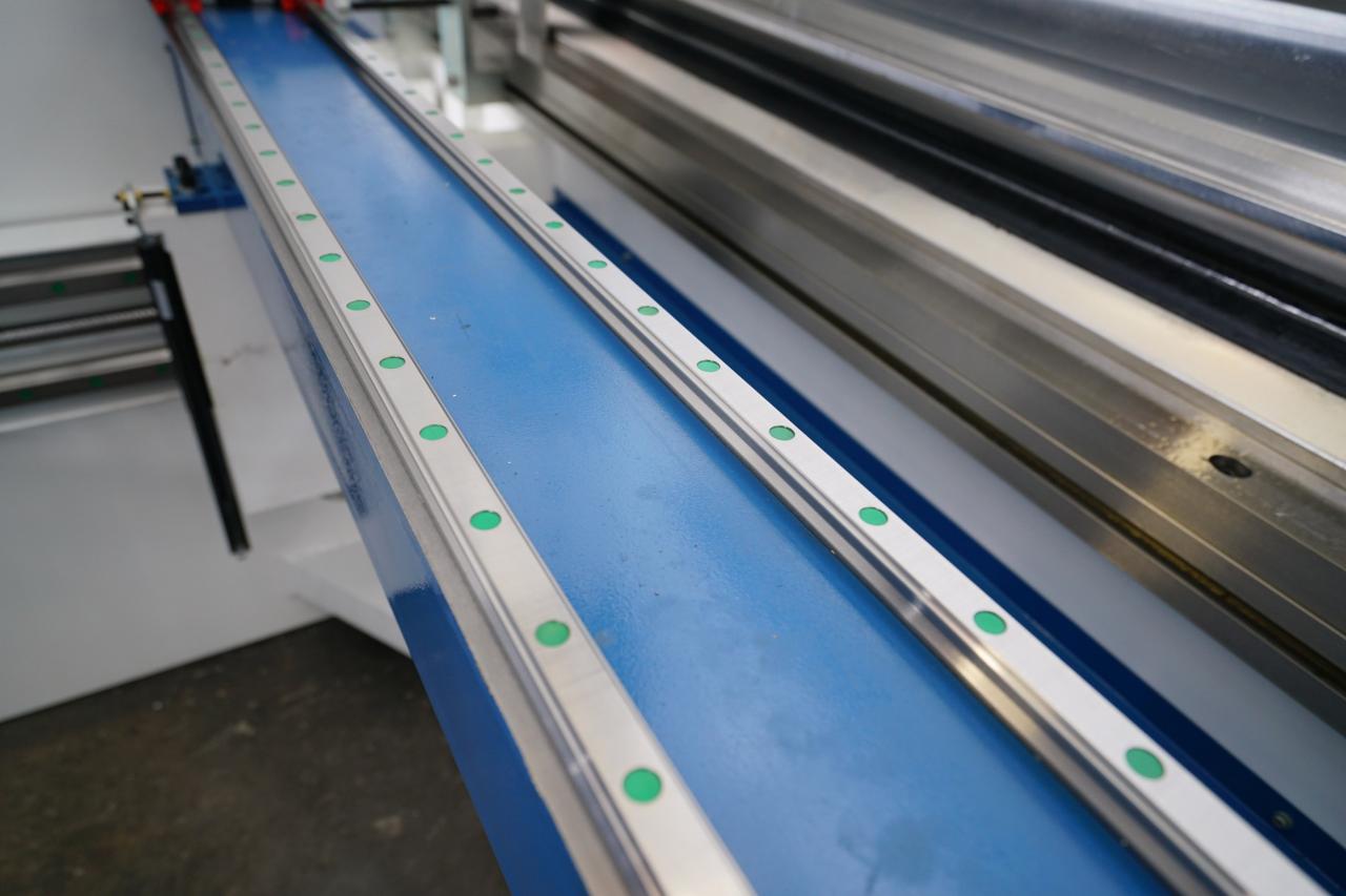 4 Axis Cnc Tandem Press Brake With Delem Da58t 2d Graphical Controller Delem Da58t 2d график хянагчтай 4 тэнхлэг Cnc тандем хэвлэлийн тоормос