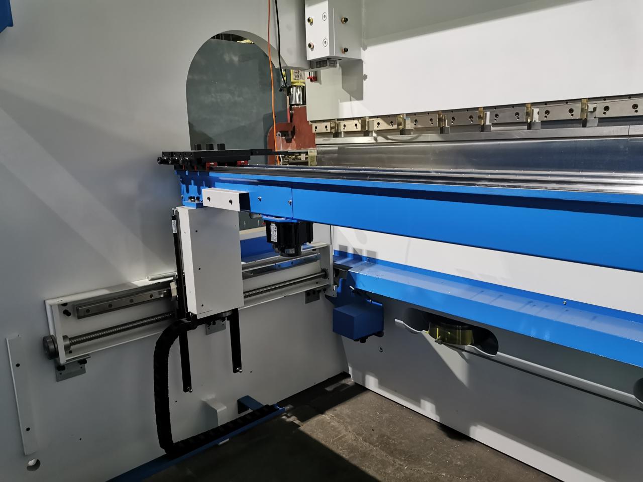 4 Axis Cnc Tandem Press Brake With Delem Da58t 2d Graphical Controller Delem Da58t 2d график хянагчтай 4 тэнхлэг Cnc тандем хэвлэлийн тоормос