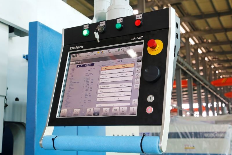 4 Axis Cnc Tandem Press Brake With Delem Da58t 2d Graphical Controller Delem Da58t 2d график хянагчтай 4 тэнхлэг Cnc тандем хэвлэлийн тоормос