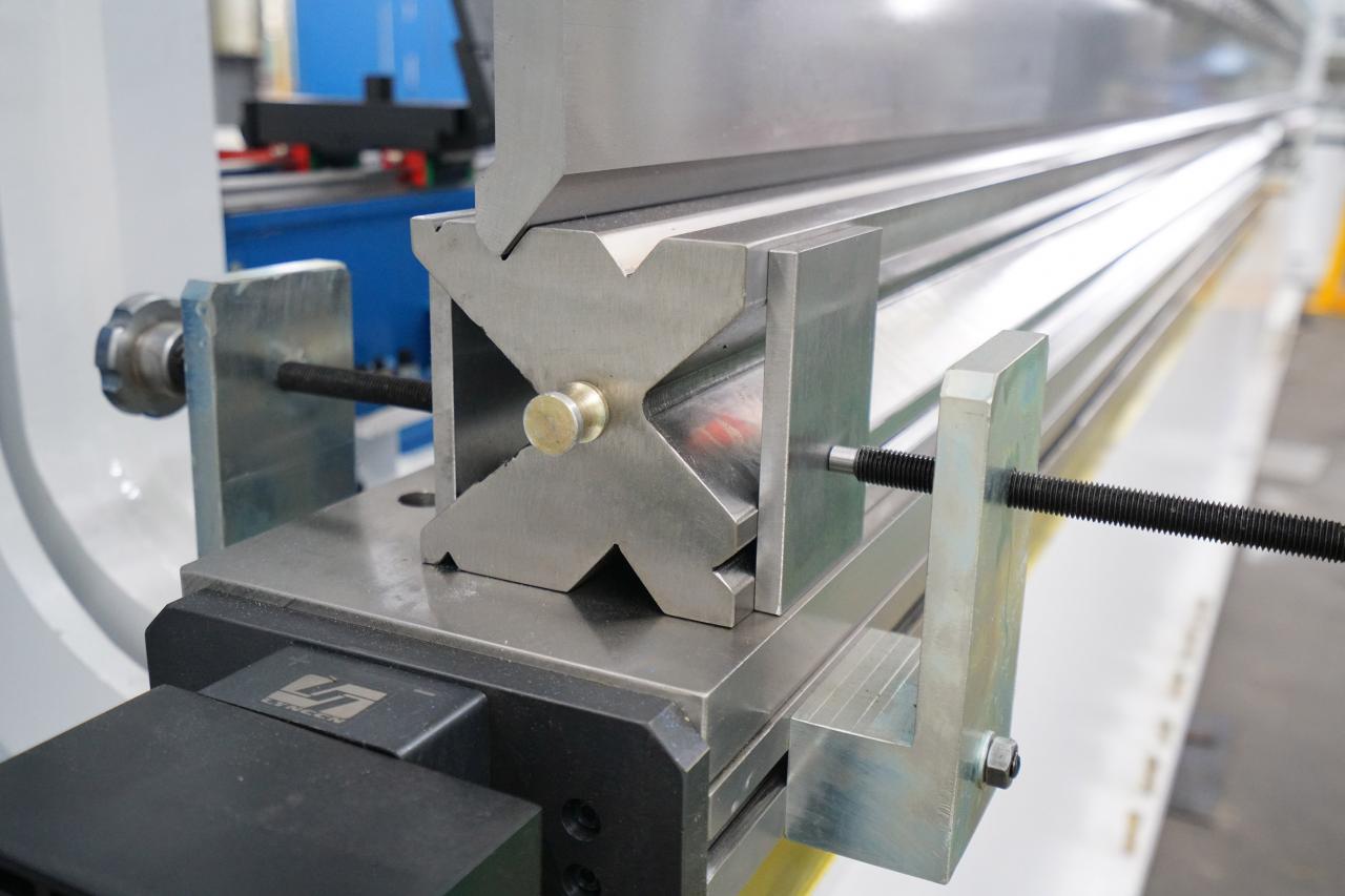 4 Axis Cnc Tandem Press Brake With Delem Da58t 2d Graphical Controller Delem Da58t 2d график хянагчтай 4 тэнхлэг Cnc тандем хэвлэлийн тоормос