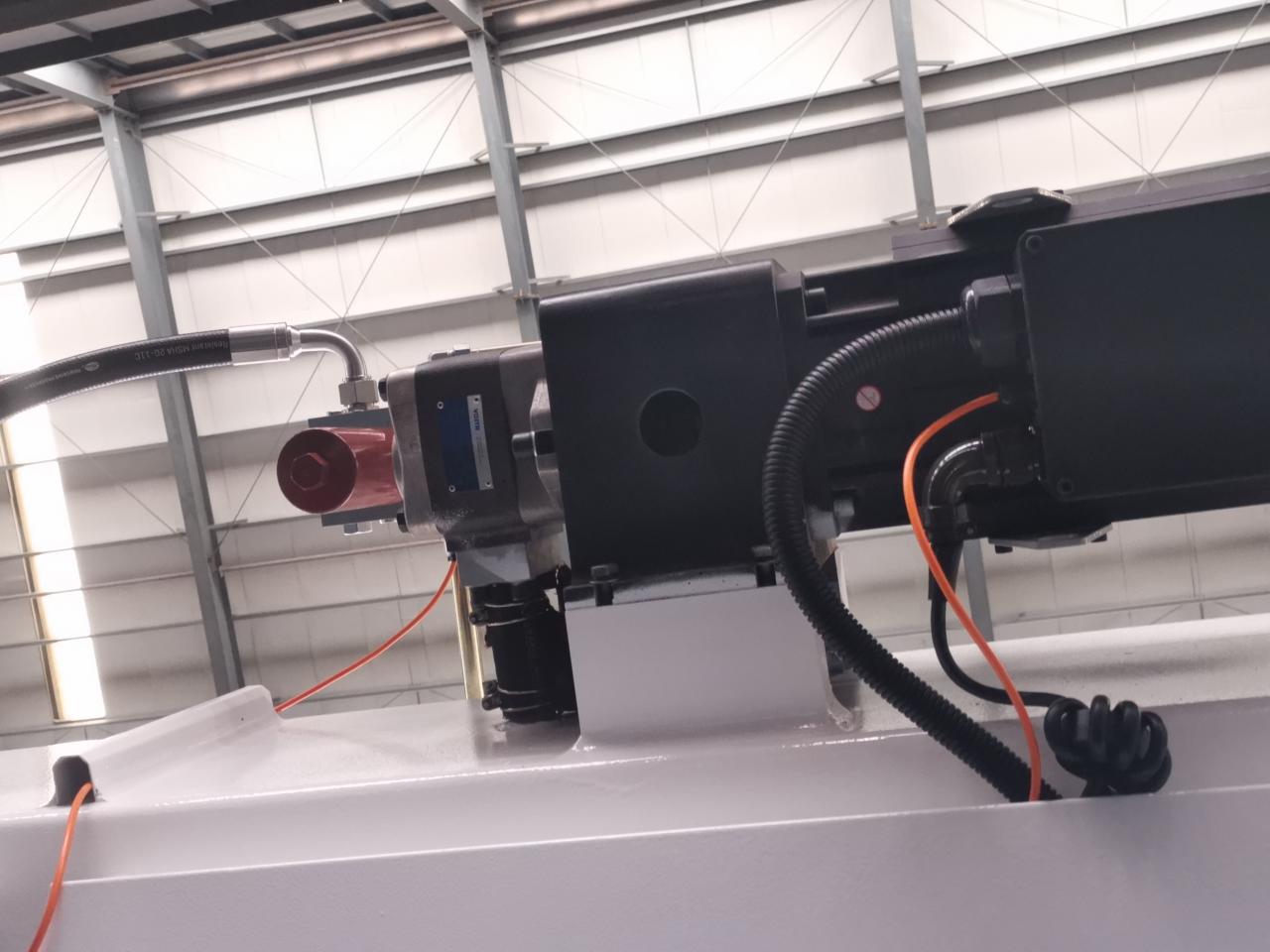 4 Axis Cnc Tandem Press Brake With Delem Da58t 2d Graphical Controller Delem Da58t 2d график хянагчтай 4 тэнхлэг Cnc тандем хэвлэлийн тоормос